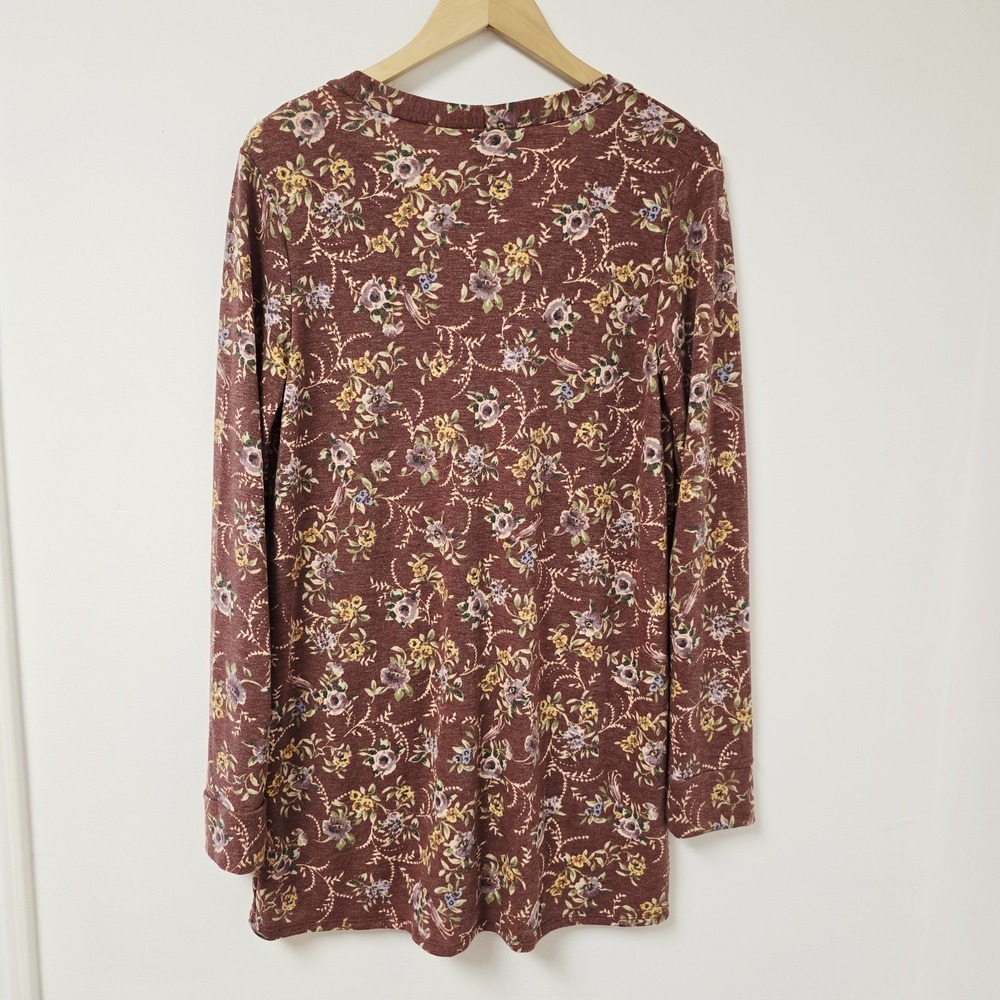 Agnes & Dora Essential Cardigan Size M Western Floral Button Front V-Neck NWT - Picture 7 of 15